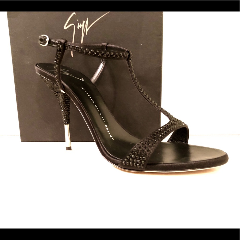 ✨Giuseppe Zanotti Crystal Sandals✨